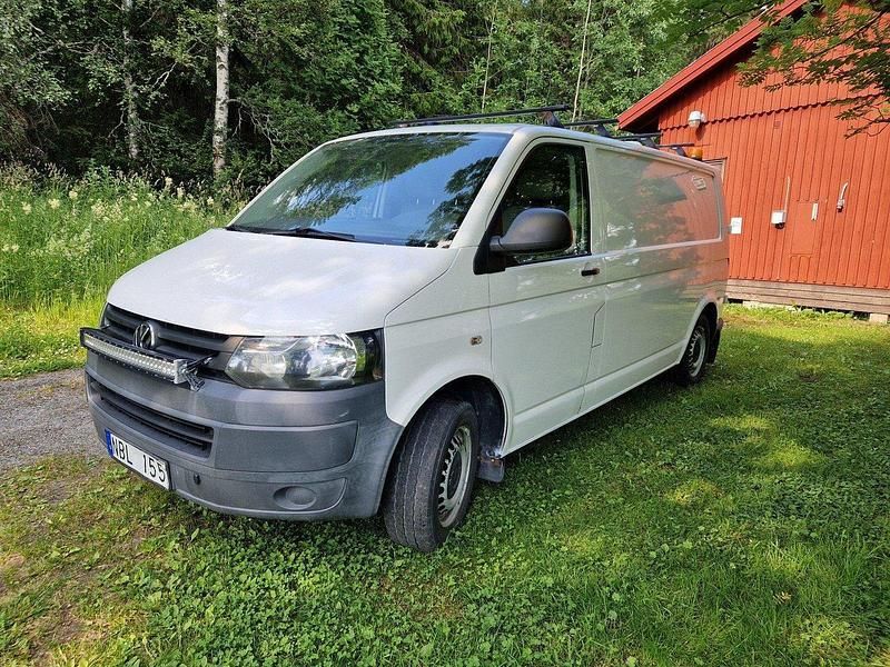Vit Begagnad 2013 VW T5 Van | 87 500 kr (Superpris) - Bild 1/4