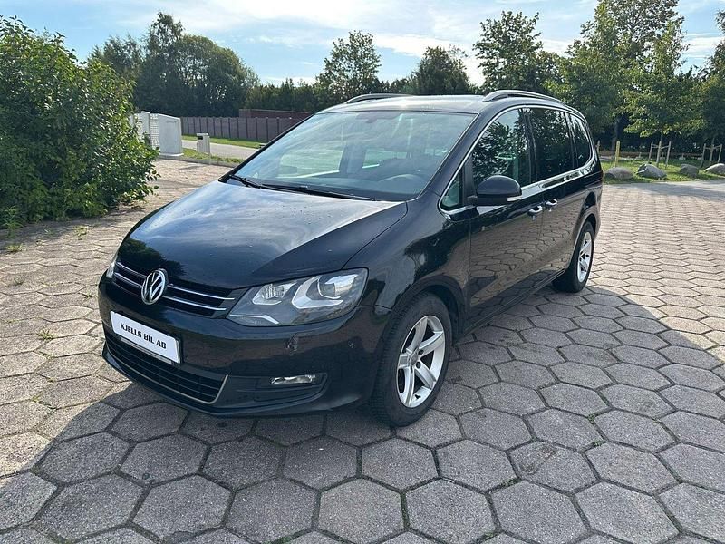 Svart Begagnad 2014 VW Sharan Minibuss | 119 500 kr (Marknadspris) - Bild 1/4