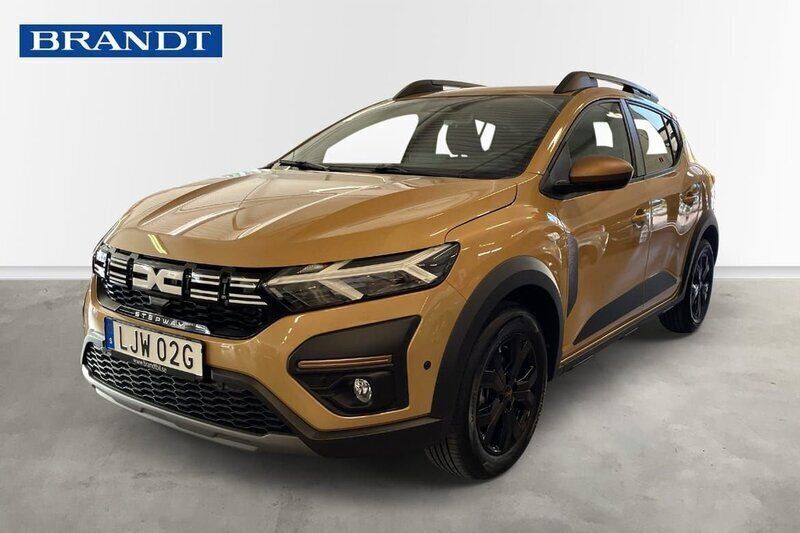 Brun Begagnad 2025 Dacia Sandero Extreme Halvkombi | 224 900 kr (Marknadspris) - Bild 1/4