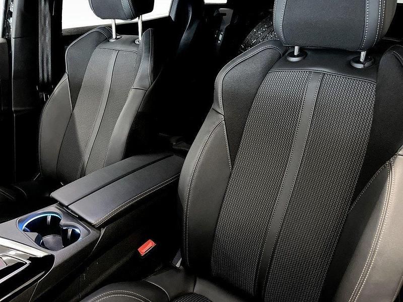 Begagnad Peugeot 3008 GTi 131 HK (96 kW) 2024 Svart SUV