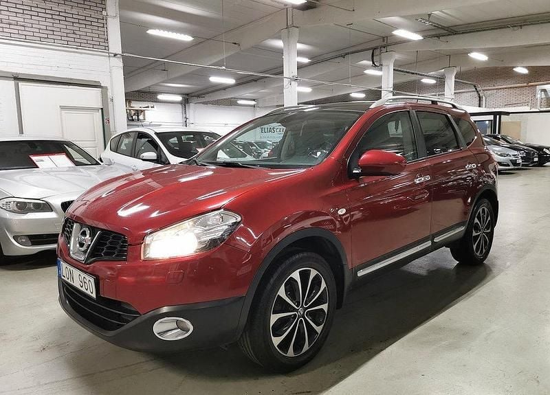 Röd Begagnad 2011 Nissan Qashqai +2 SUV | 84 900 kr (Marknadspris) - Bild 1/4