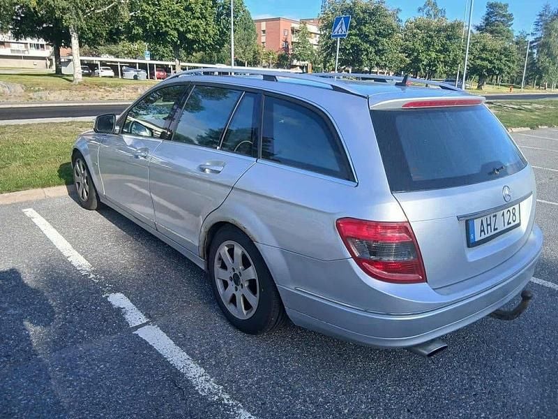 Begagnad Mercedes 220 2008