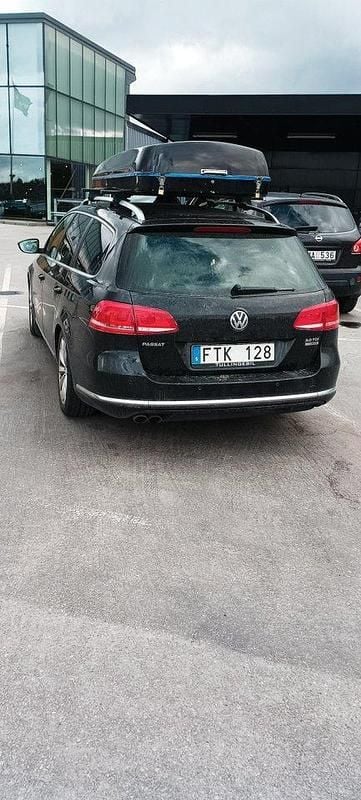Svart Begagnad 2012 VW Passat Kombi | 89 999 kr (Lite dyr) - Bild 1/3