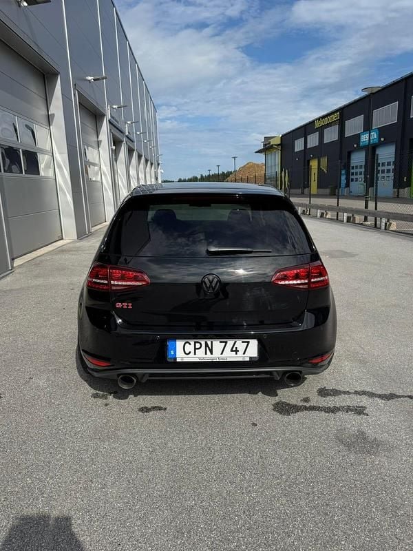 Begagnad VW Golf VII GTI 230 HK (169 kW) 2014
