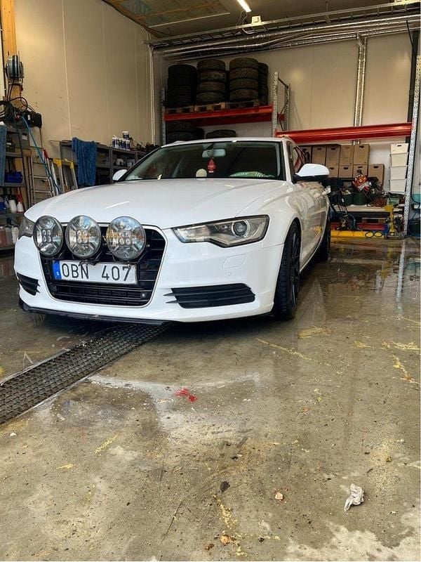 Vit Begagnad 2014 Audi A6 Proline Kombi | 150 000 kr - Bild 1/4