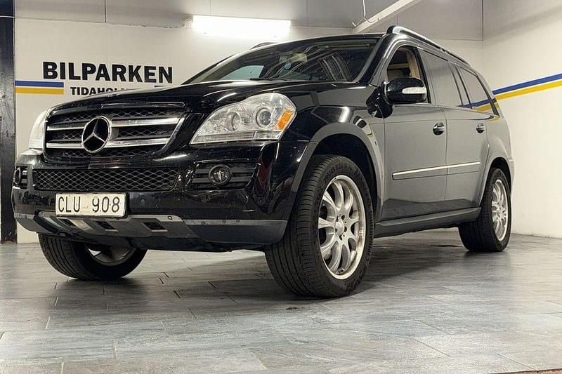 Svart Begagnad 2008 Mercedes GL450 SUV | 139 900 kr - Bild 1/4
