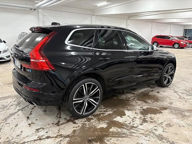 Begagnad Volvo XC60 R-Design 250 HK (183 kW) 2018 Svart SUV
