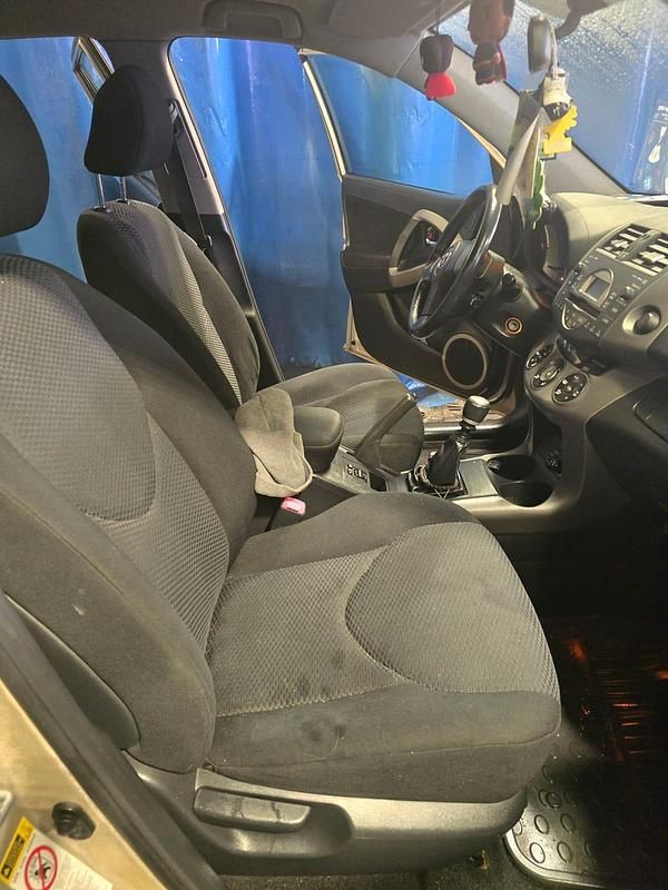 Begagnad Toyota RAV4 136 HK (100 kW) 2007 SUV