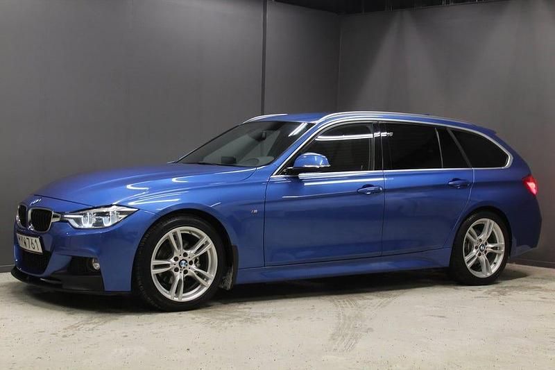 Begagnad BMW 320 M Sport 184 HK (135 kW) 2016 Blå Kombi