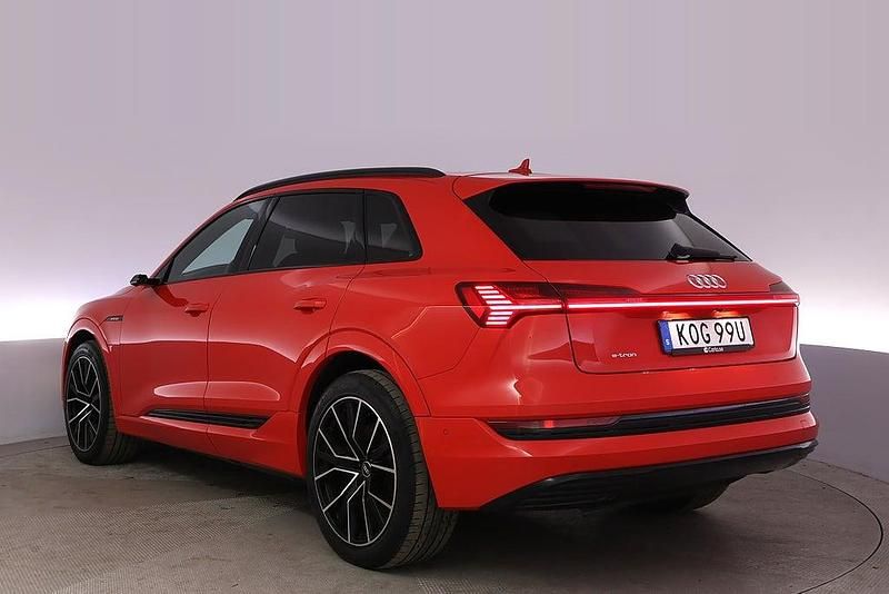 Begagnad Audi e-tron Proline 300 kW (408 HK) 2019 Röd SUV
