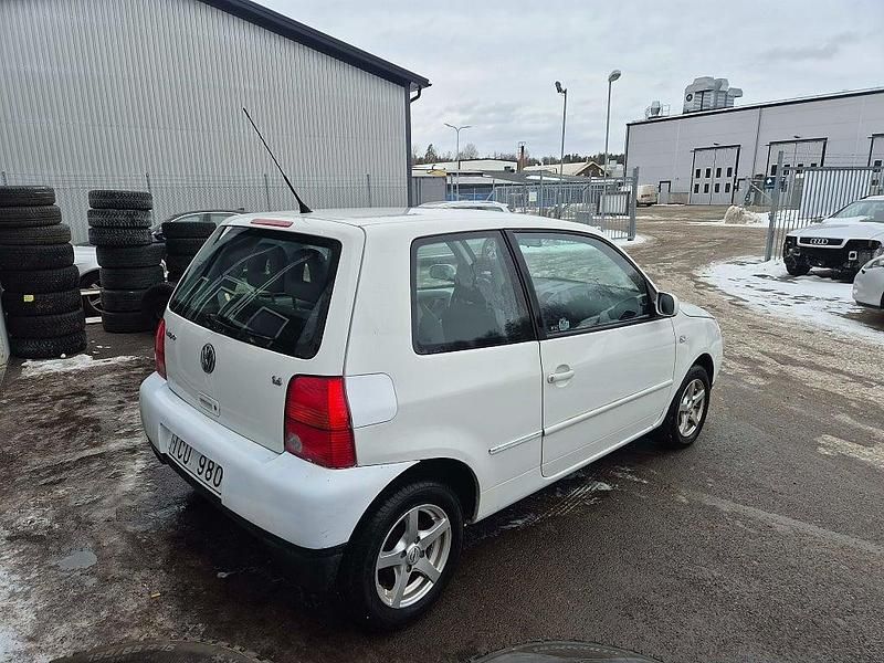 Begagnad VW Lupo 75 HK (55 kW) 2002 Vit Halvkombi