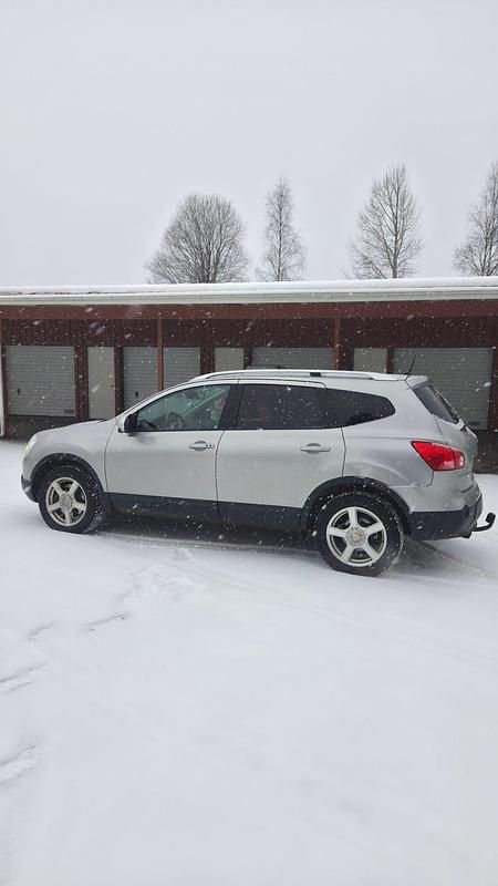 Begagnad Nissan Qashqai +2 150 HK (110 kW) 2008 SUV