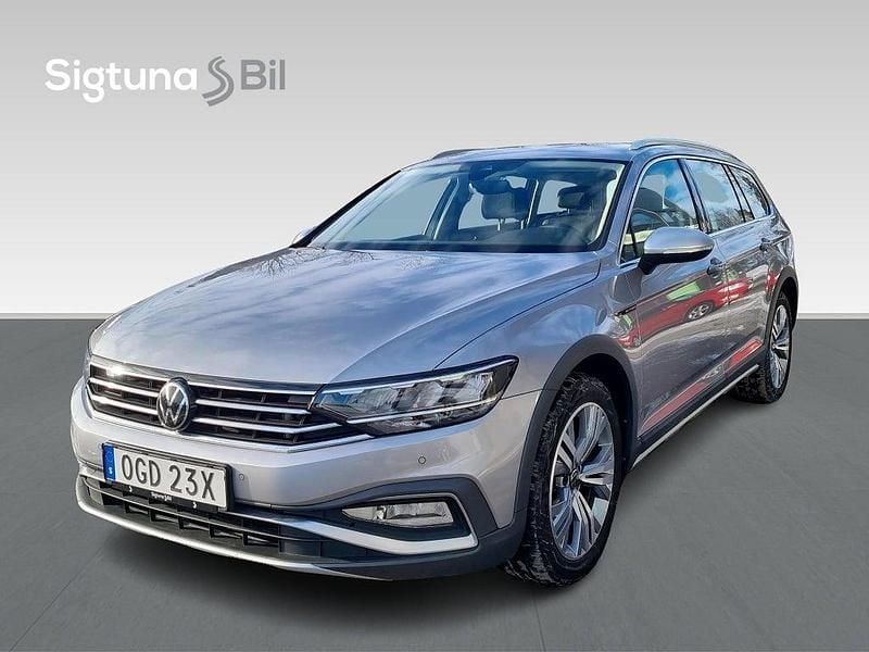 Silver Begagnad 2022 VW Passat Alltrack GT Kombi | 359 900 kr (Dyr) - Bild 1/3