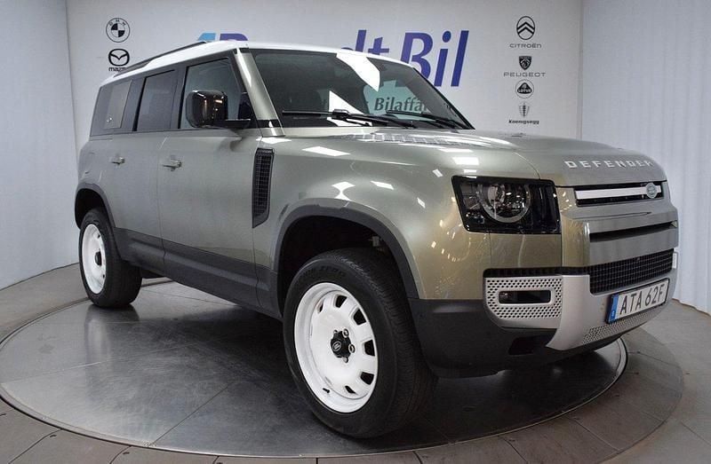 Grön Begagnad 2021 Land Rover Defender SE SUV | 799 500 kr (Marknadspris) - Bild 1/3