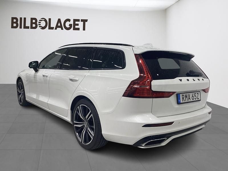 Begagnad Volvo V60 R-Design 341 HK (250 kW) 2021 Vit Kombi