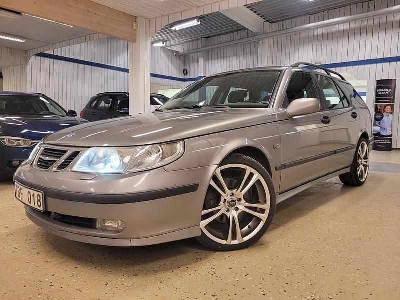 Ljusgrå Begagnad 2001 Saab 9-5 Vector Kombi | 29 500 kr - Bild 1/4