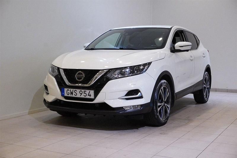 Vit Begagnad 2018 Nissan Qashqai 360º SUV | 184 900 kr (Lite dyr) - Bild 1/4