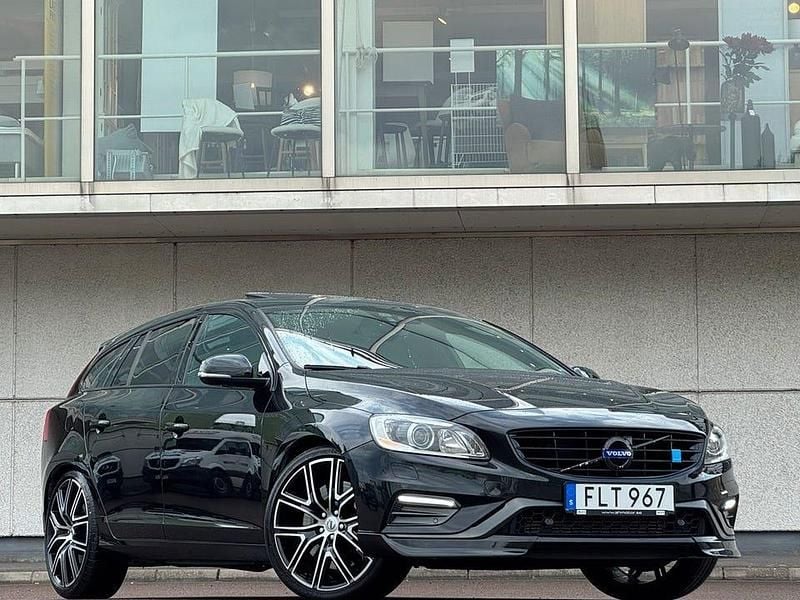 Svart Begagnad 2015 Volvo V60 R-Design Kombi | 329 900 kr - Bild 1/4
