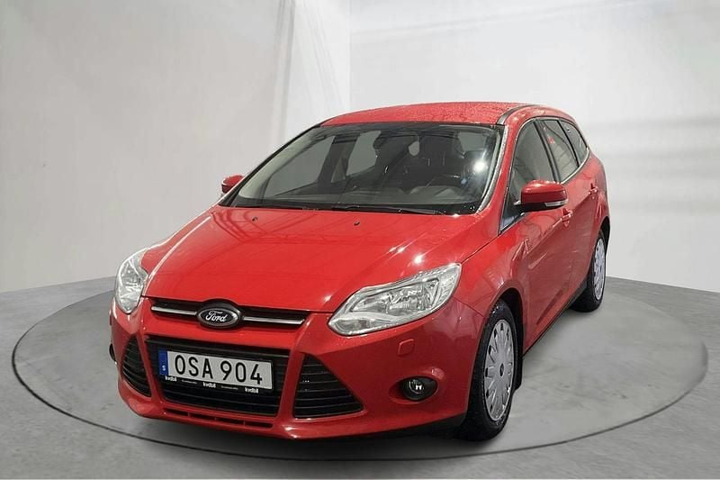 Röd Begagnad 2015 Ford Focus Kombi | 90 000 kr (Bra pris) - Bild 1/4
