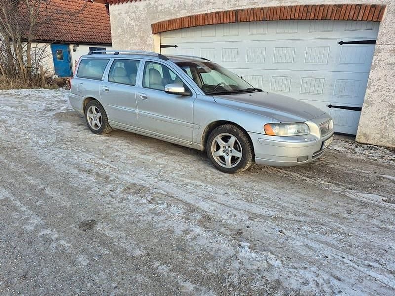 Begagnad 2007 Volvo V70 Standard Kombi | 28 500 kr (Bra pris) - Bild 1/4