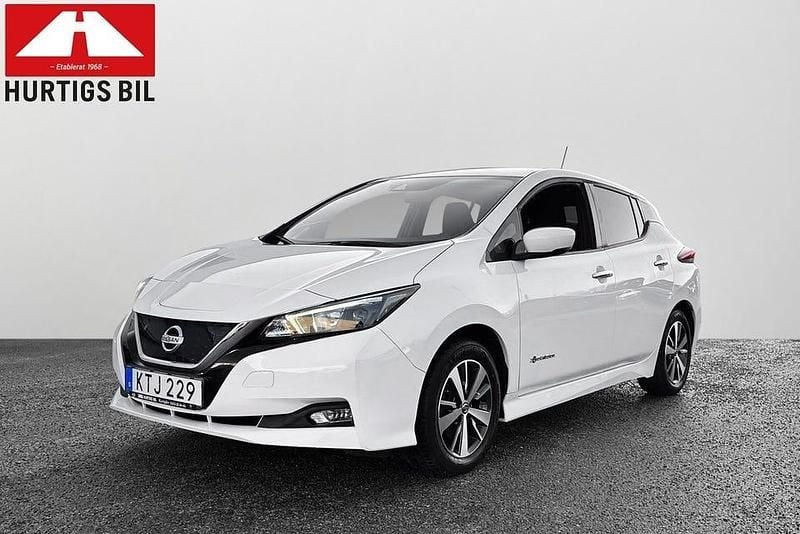 Begagnad Nissan Leaf Acenta 110 kW (150 HK) 2018 Vit Halvkombi