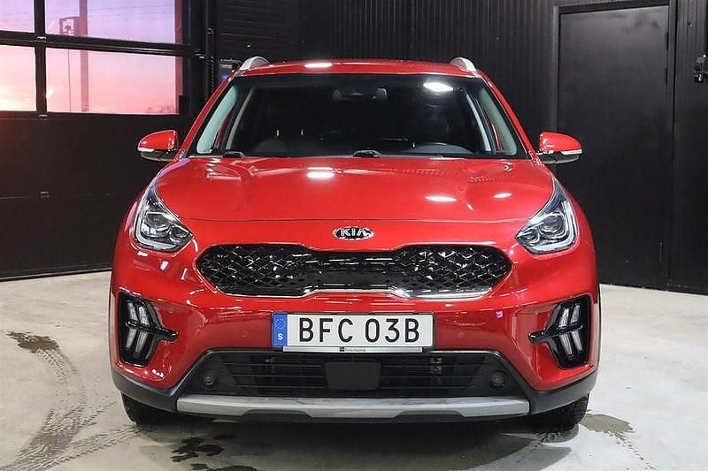 Begagnad Kia Niro Advance 141 HK (103 kW) 2020 Röd SUV