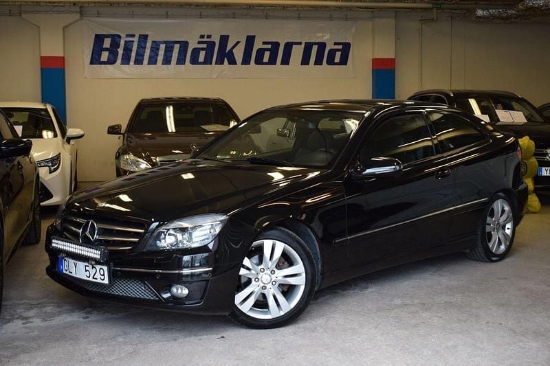 Svart Begagnad 2010 Mercedes CLC180 Halvkombi | 74 900 kr - Bild 1/4