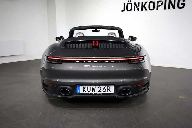 Begagnad Porsche 911 Carrera S Cabriolet 451 HK (331 kW) 2023 Flerfärgad (grey) Cab