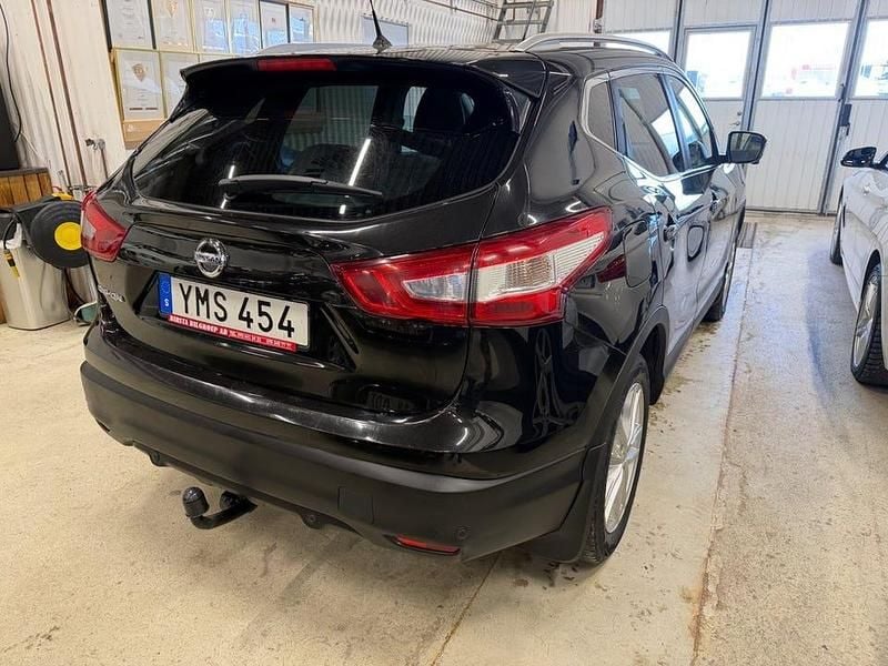 Begagnad Nissan Qashqai 131 HK (96 kW) 2017 Svart SUV