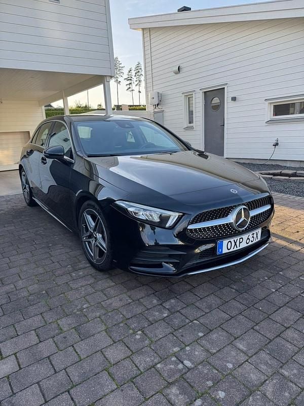 Begagnad Mercedes A180 136 HK (100 kW) 2022 Halvkombi
