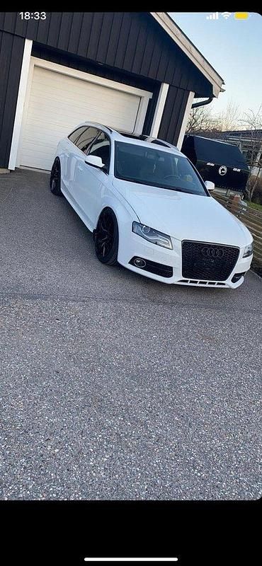 Vit Begagnad 2012 Audi A4 Kombi | 100 000 kr (Dyr) - Bild 1/4