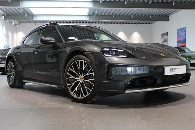 Mörkgrå Begagnad 2024 Porsche Taycan Cross Turismo Kombi | 1 075 000 kr - Bild 1/4