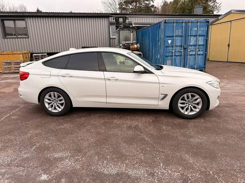 Begagnad 2014 BMW 320 Gran Turismo Kombi | 120 000 kr (Marknadspris) - Bild 1/4