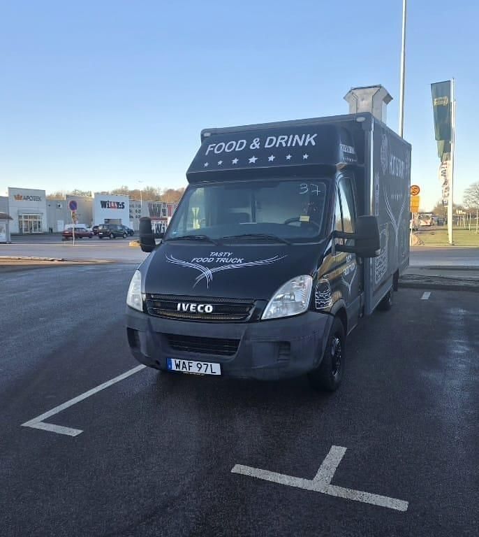 Begagnad Iveco 35.12 116 HK (85 kW) 2009 Van