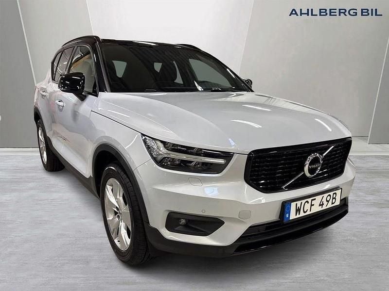 Silver Begagnad 2020 Volvo XC40 R-Design SUV | 279 500 kr (Lite dyr) - Bild 1/4