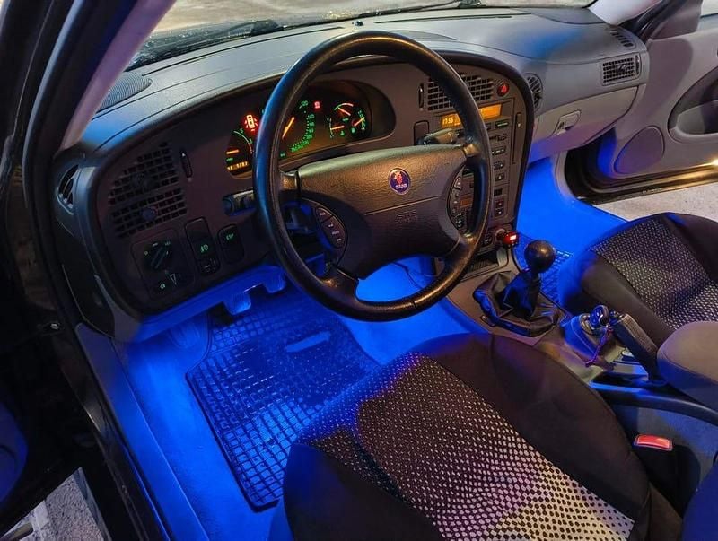 Begagnad Saab 9-5 185 HK (136 kW) 2005 Espresso black metallic