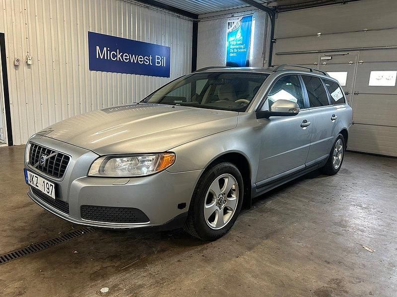Silver Begagnad 2007 Volvo V70 Kinetic Kombi | 32 500 kr (Lite dyr) - Bild 1/4