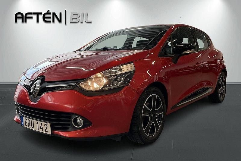 Röd Begagnad 2015 Renault Clio IV Halvkombi | 79 000 kr (Bra pris) - Bild 1/3