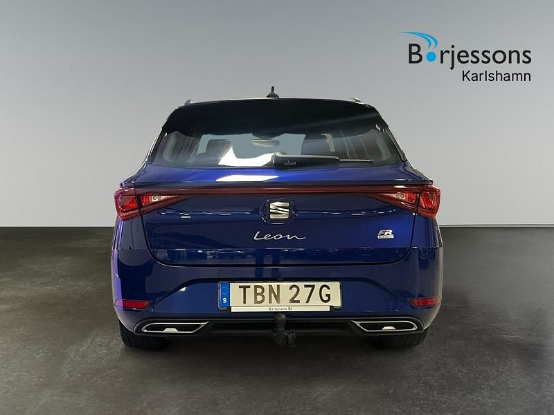 Begagnad Seat Leon FR 150 HK (110 kW) 2021 Blå Kombi