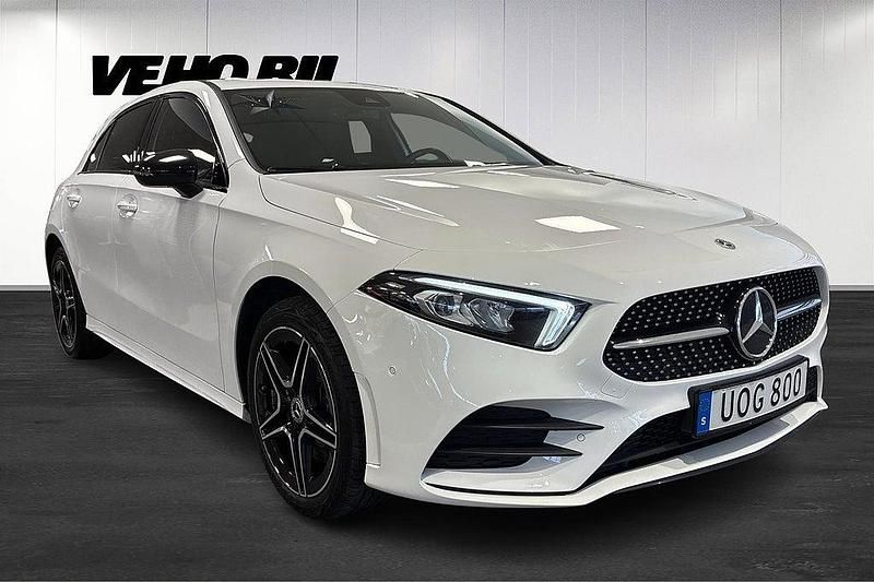 Begagnad Mercedes A250 AMG 160 HK (117 kW) 2022 Vit Halvkombi
