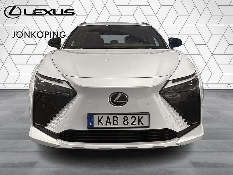 Begagnad Lexus RZ 300e Executive Line 152 kW (207 HK) 2025 Vit SUV