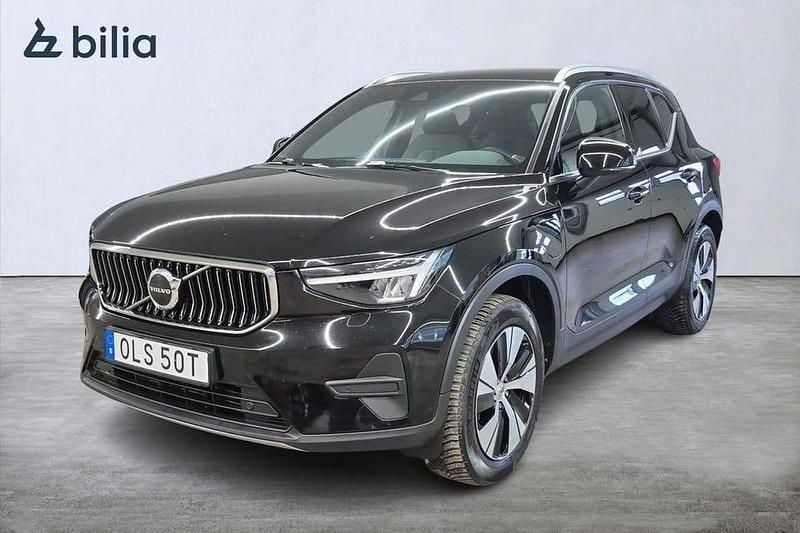 Begagnad Volvo XC40 Core 214 HK (157 kW) 2023 Svart SUV