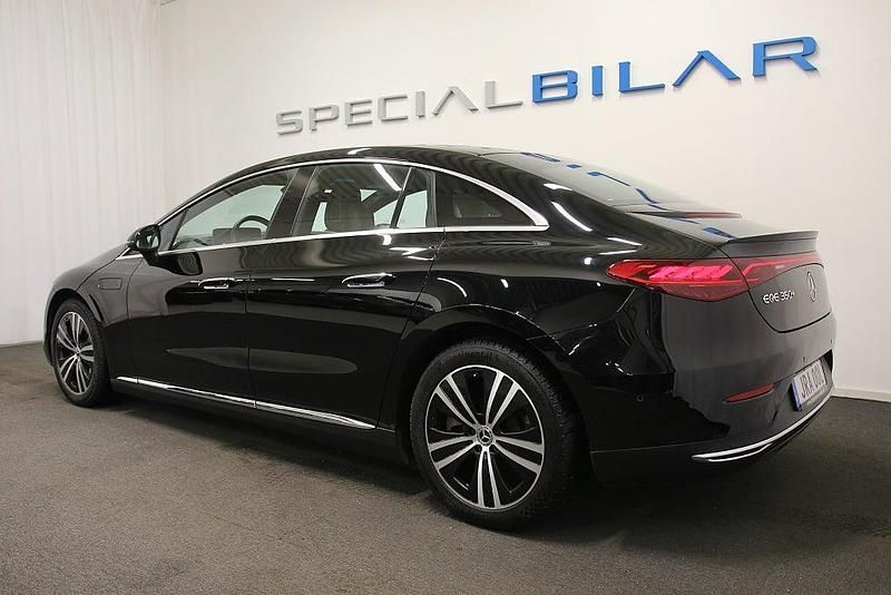 Begagnad Mercedes EQE350 Avantgarde 214 kW (292 HK) 2022 Svart Sedan