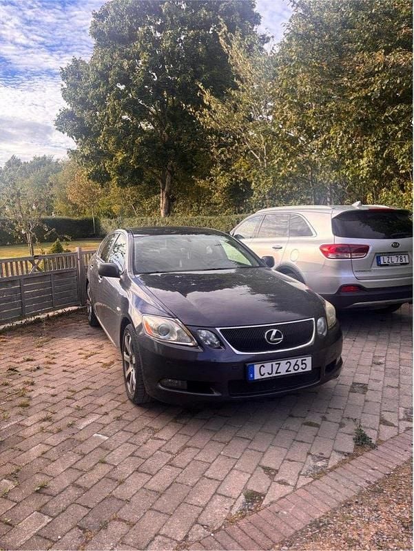 Grå Begagnad 2008 Lexus GS450H Sedan | 65 000 kr - Bild 1/4