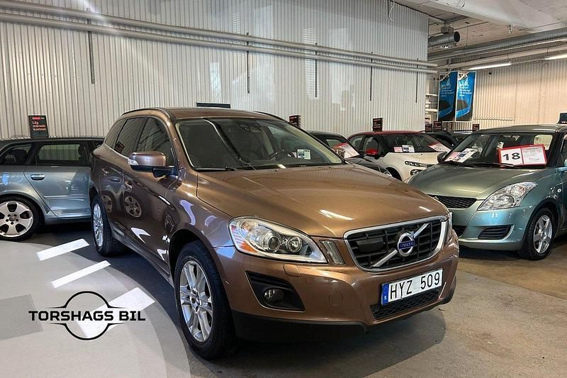 Brun Begagnad 2009 Volvo XC60 Summum SUV | 79 900 kr (Marknadspris) - Bild 1/4