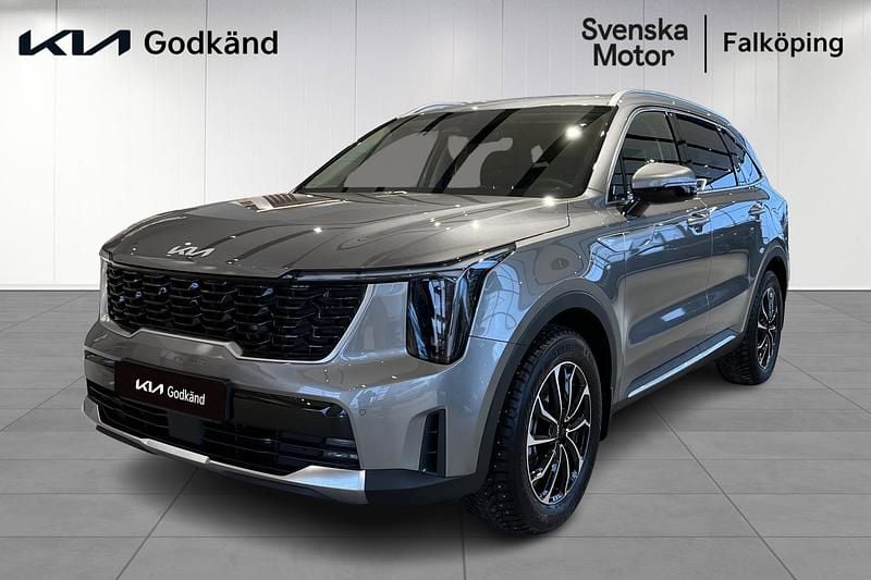 Grå Begagnad 2025 Kia Sorento Advance SUV | 579 200 kr (Marknadspris) - Bild 1/4