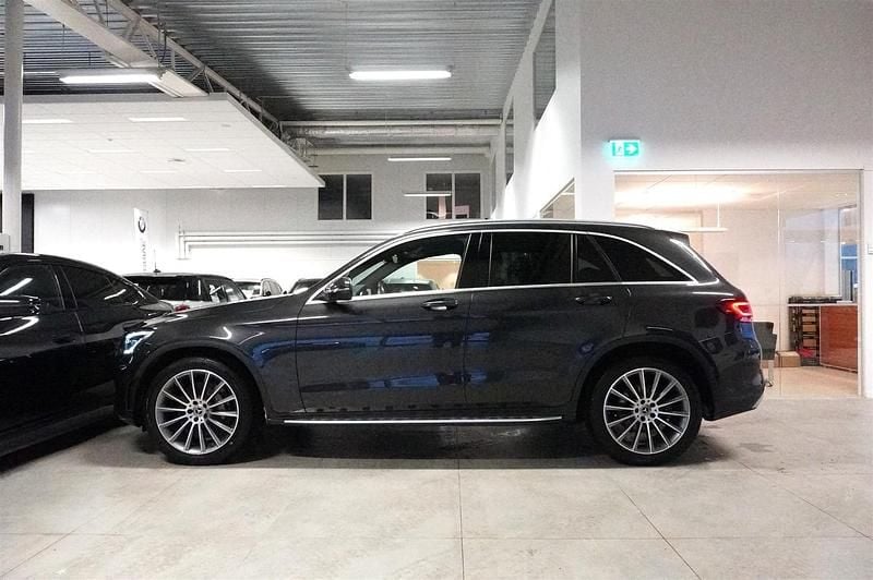 Begagnad Mercedes GLC300 AMG line 245 HK (180 kW) 2019 Grå SUV
