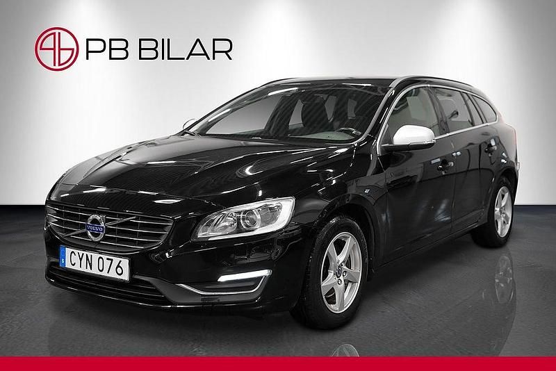 Svart Begagnad 2015 Volvo V60 Momentum Kombi | 139 900 kr (Lite dyr) - Bild 1/3