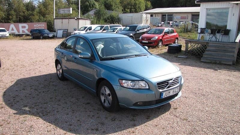 Blå Begagnad 2009 Volvo S40 Momentum Sedan | 49 000 kr (Bra pris) - Bild 1/4