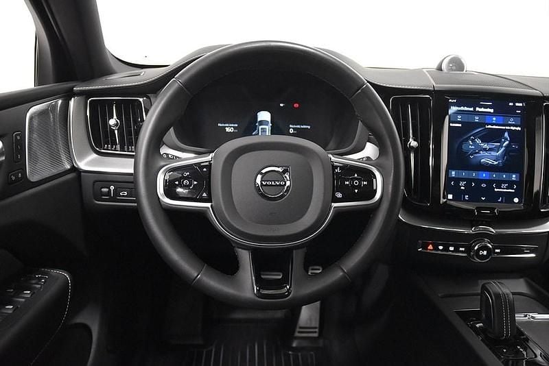Begagnad Volvo XC60 R-Design Pro 463 HK (340 kW) 2022 Svart SUV
